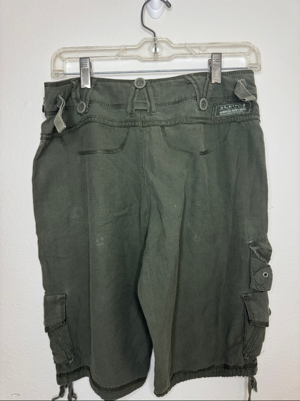 Da-Nang Olive Green Women's Cargo Shorts - Picture 5 of 7